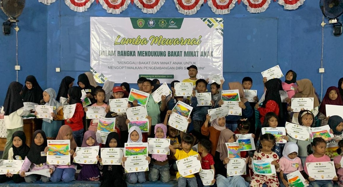 Kolaborasi Pendidikan dan Psikologi: Homeschooling Farah & Naradhipta Sukses Wadahi Bakat Anak Lewat Lomba Mewarnai