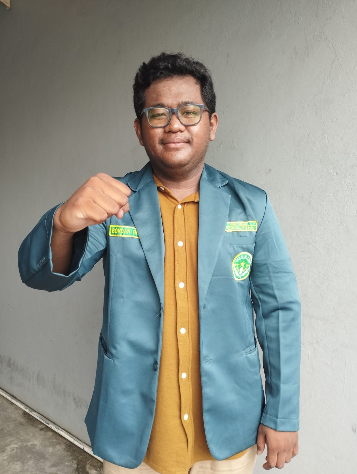 PROGRAM GRATISPOL MEMBEBANI KAMPUS