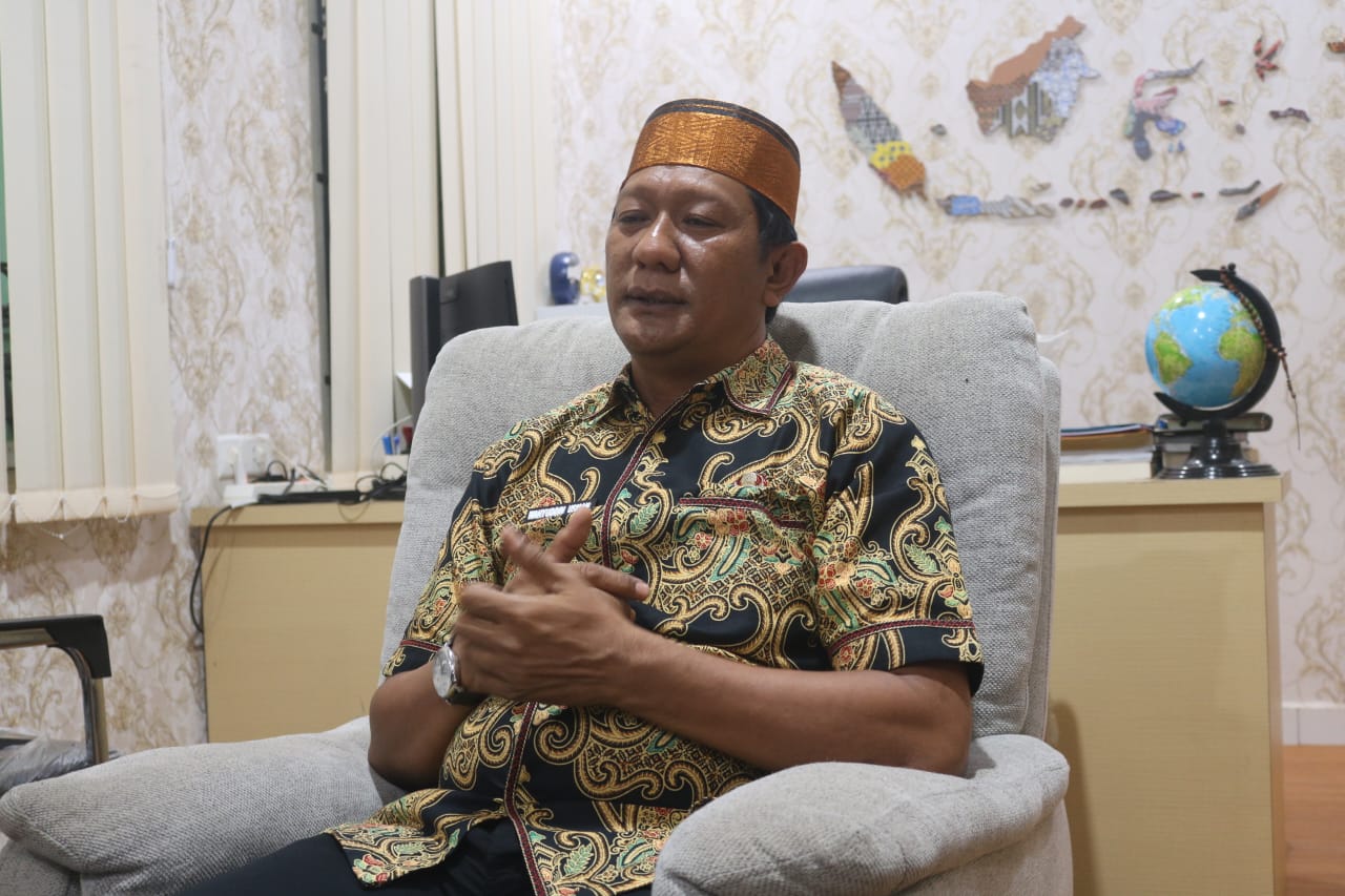 Wujudkan Desa Sehat dan Aktif, Kades Swarga Bara Bangun Mini Soccer dan Pos Kesehatan